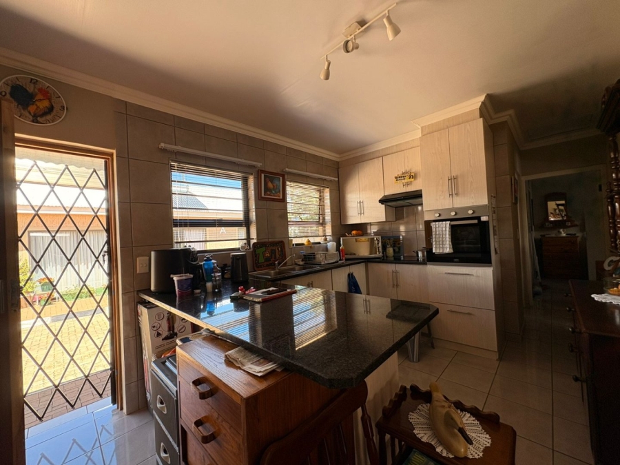2 Bedroom Property for Sale in Wilkoppies North West